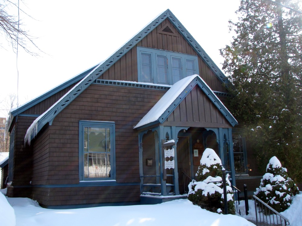 St.%20Luke's%20Parish%20House.jpg
