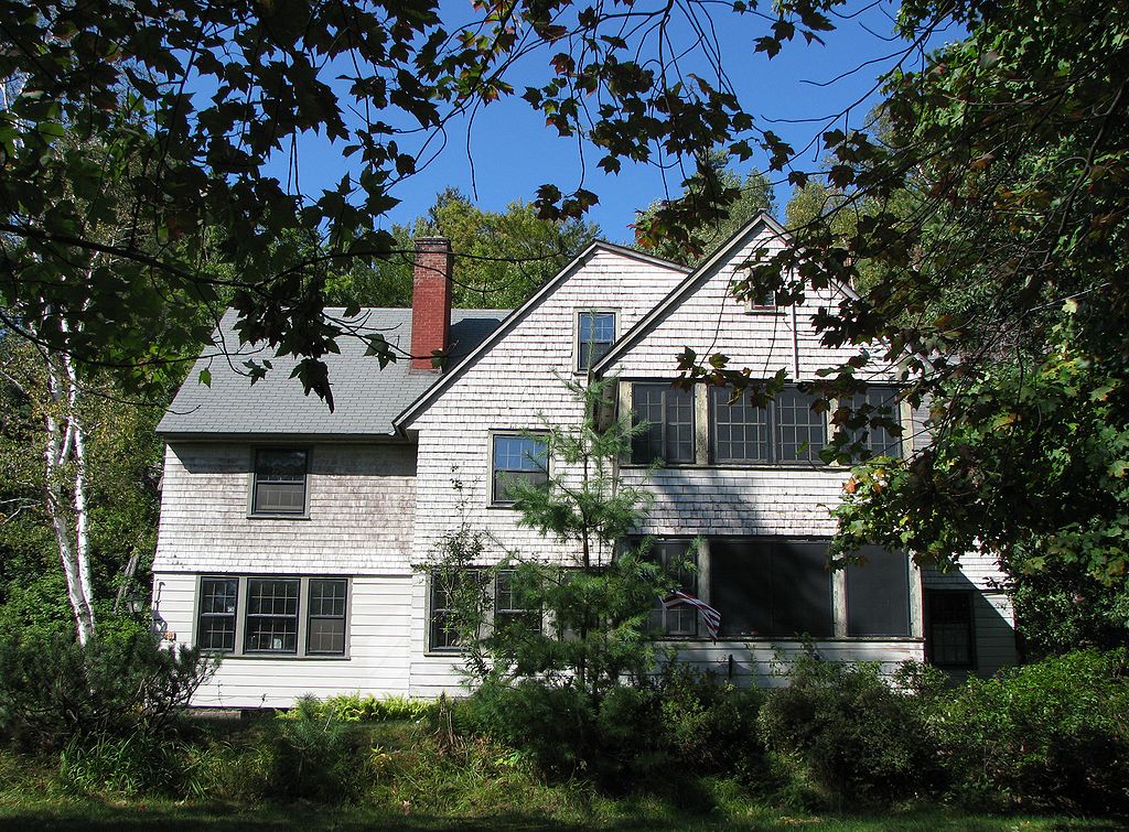 Larom%20Cottage,%20Saranac%20Lake,%20NY.jpg