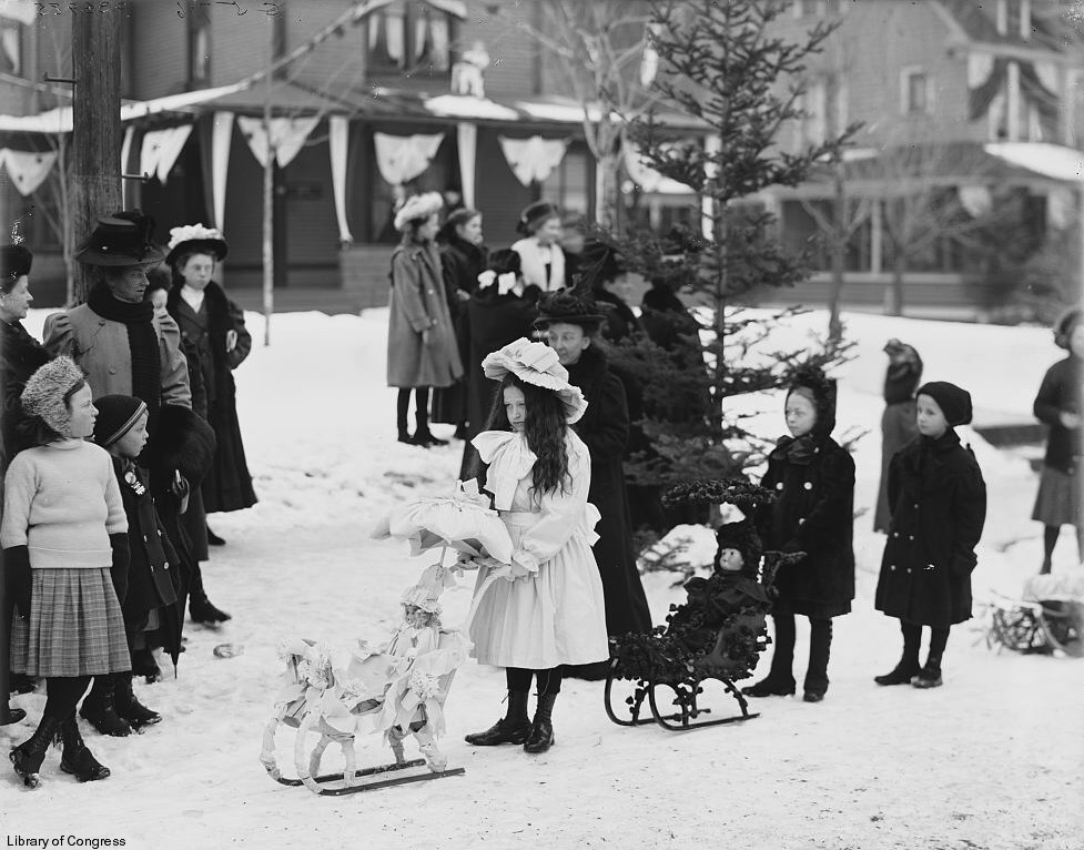 Winter%20Carnival%20Childrens%20Parade.jpg
