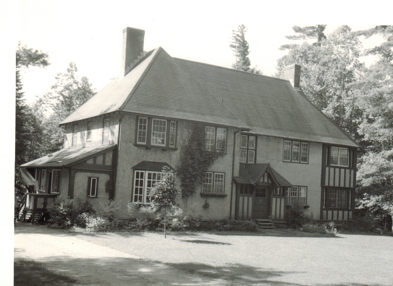 9RockLedgeRoadWoodthorpeCottageSept1991West.jpeg