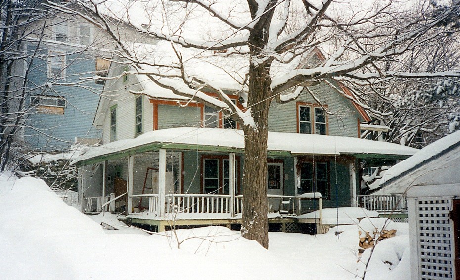 46%201_2%20Shepard%20Avenue.jpg