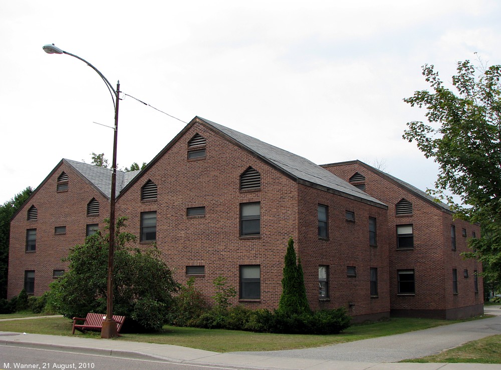 Paul%20Smiths%20Dorm.jpg