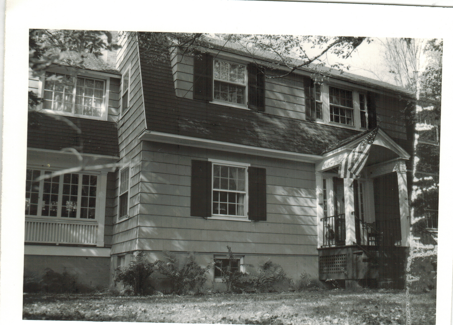 28CatherineFeustmannCottageSept1991East.jpeg