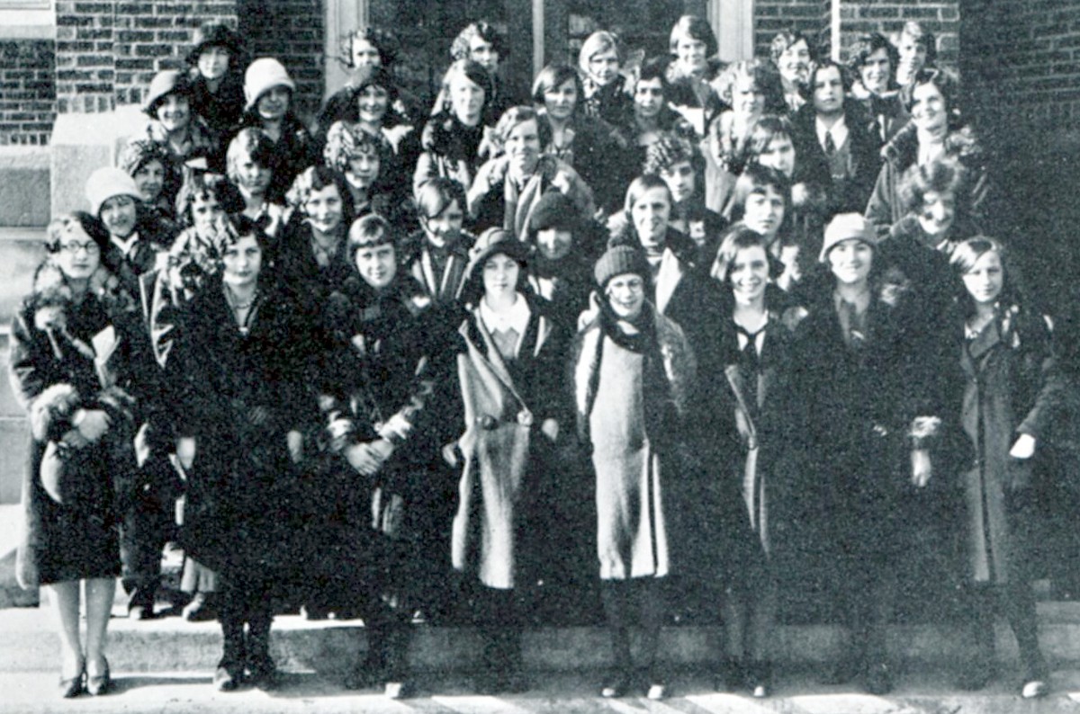1926 Canaras - Girls Glee Club.jpg