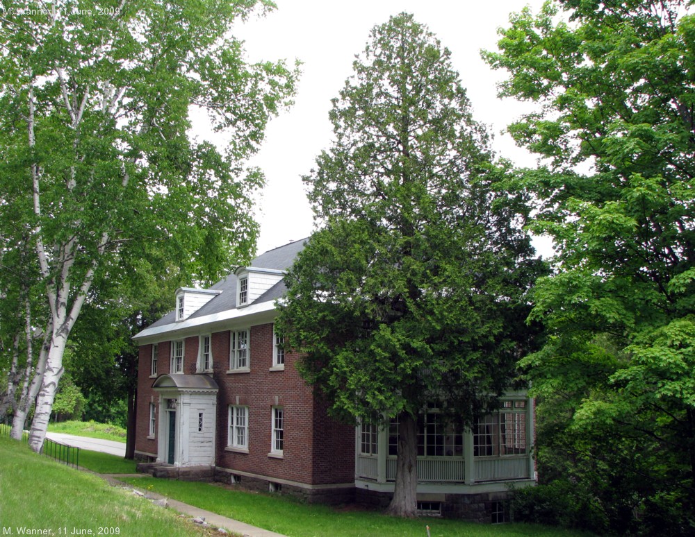 James%20Memorial%20Staff%20Building.jpg