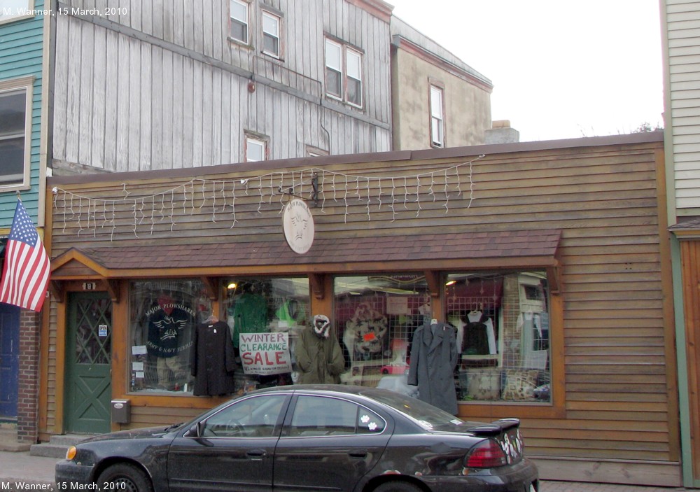 28%20Broadway.jpg