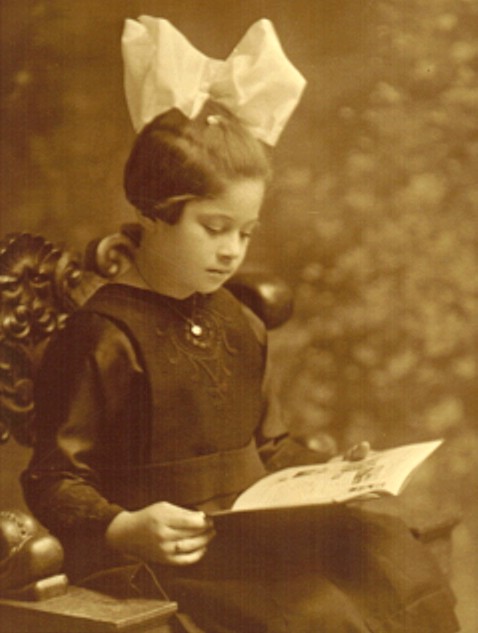 Goldie Ward as a little girl.jpg