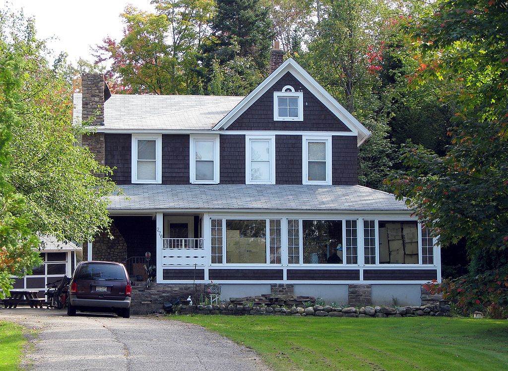 Leis%20Cottage,%20Saranac%20Lake,%20NY.jpg