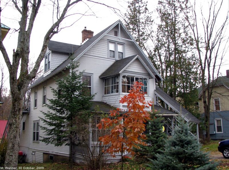 File:69 Bloomingdale Avenue.jpg