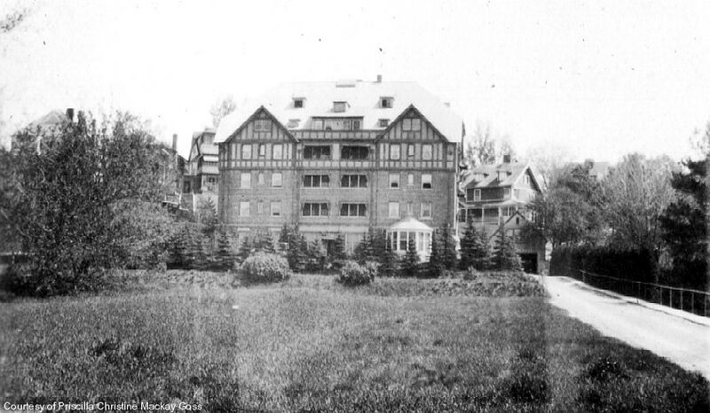 File:Santanoni Apartments 1930s.jpg