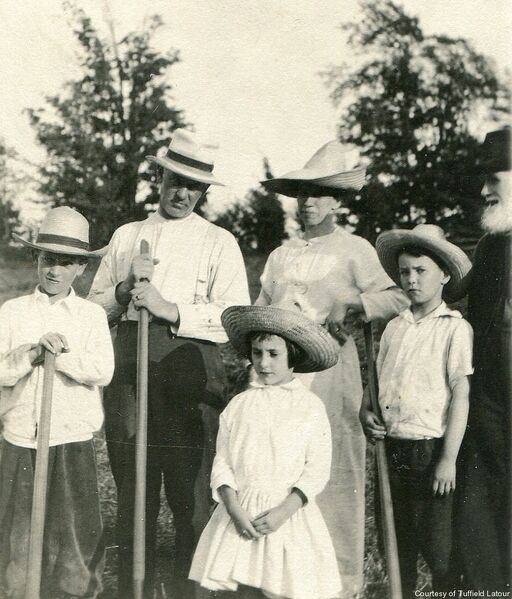 File:Latour family.jpg