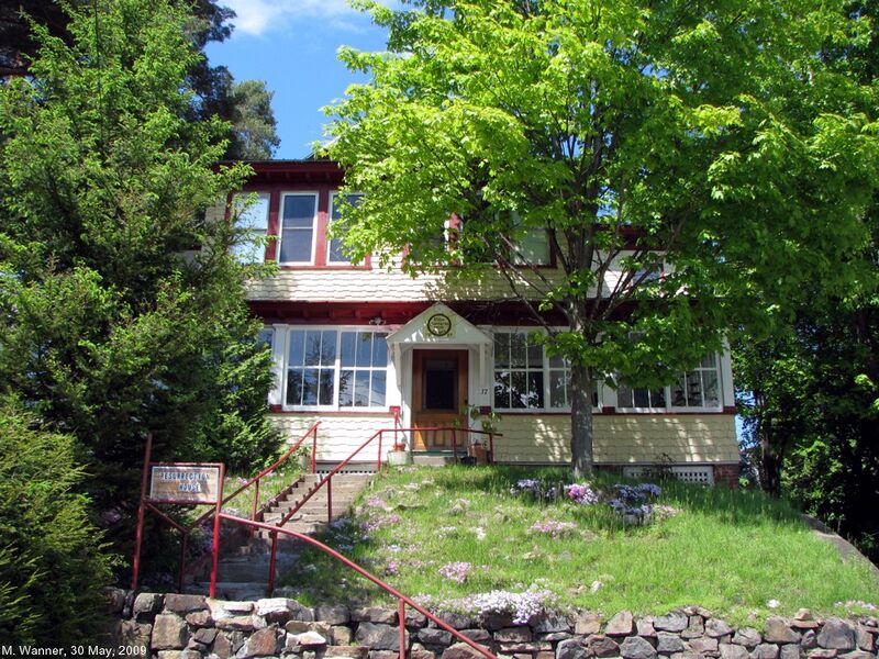 File:20 River Street.jpg