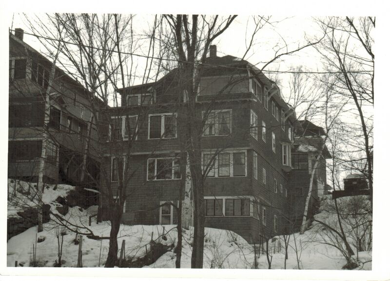 File:36FranklinHillCottageFeb1989East.jpeg