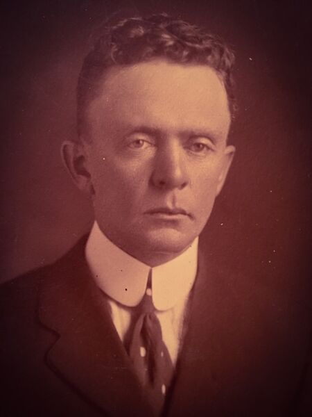 File:Wallace Glenn Maxwell.jpg