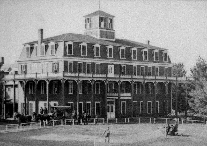 File:Loon Lake House 1880.jpg