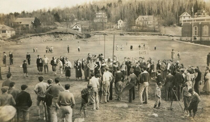 File:Petrova High School Track meet.jpg