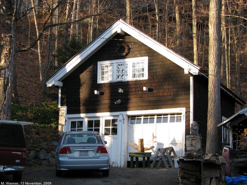 File:6 Cliff Road Garage.jpg