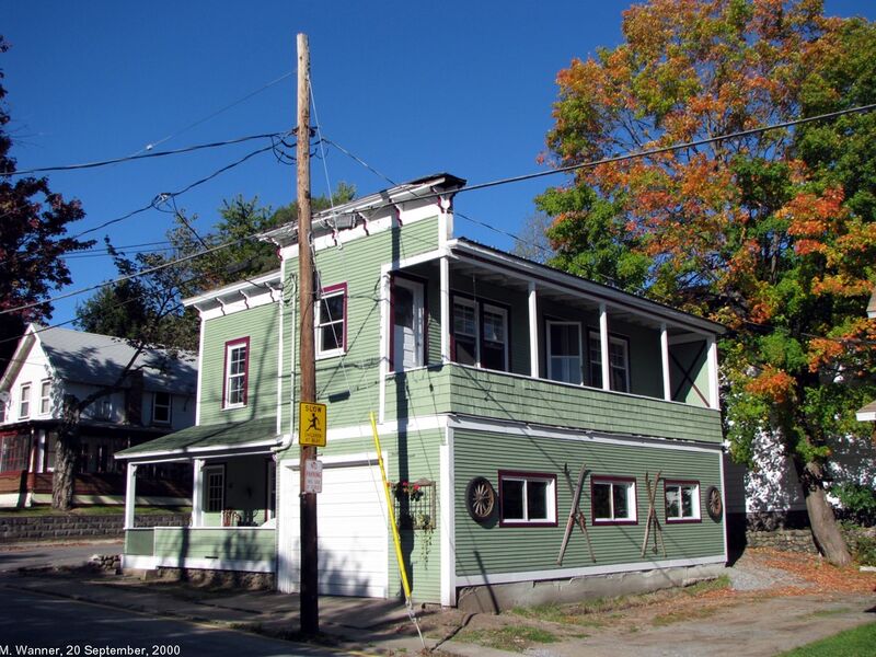 File:16 Shepard Avenue.jpg