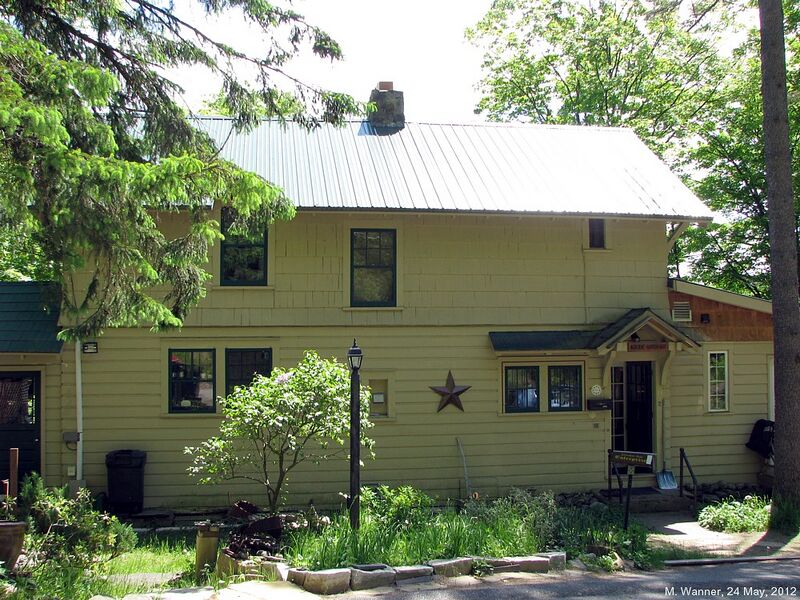File:5 Woodycrest Road.jpg