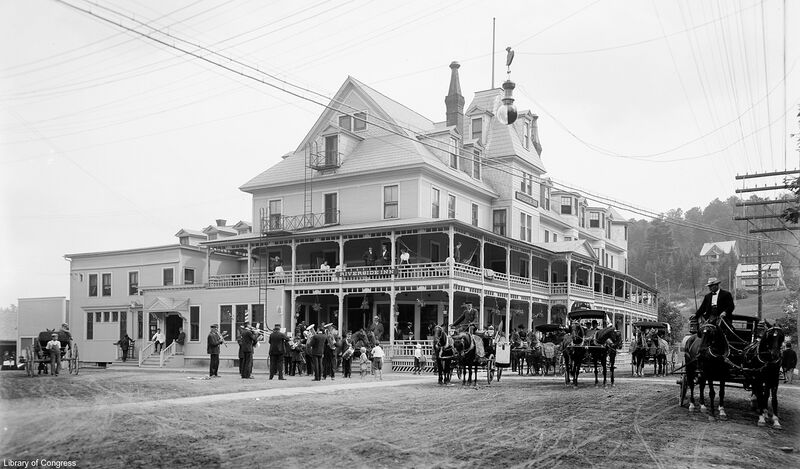 File:Riverside Inn.jpg