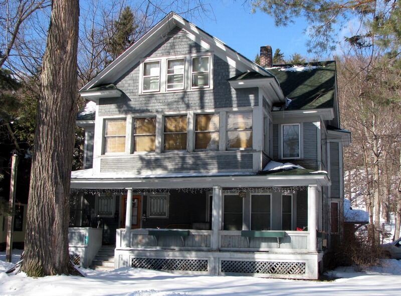 File:Collins Beattie Cottage.jpg