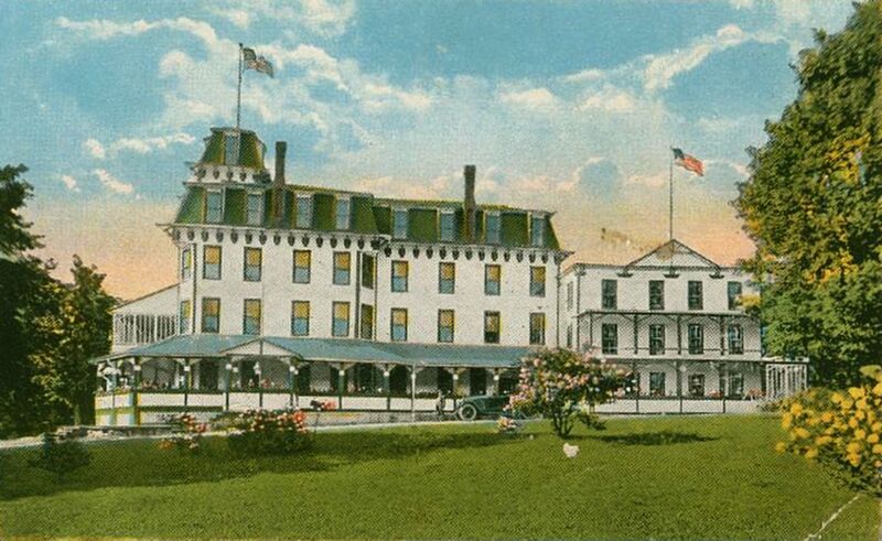 File:Hotel Algonquin postcard.jpg