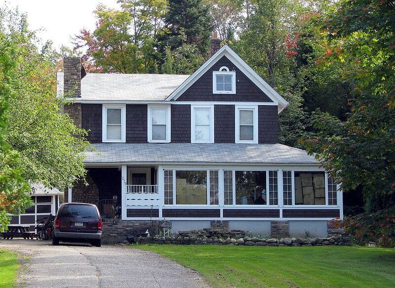 File:26 Algonquin Avenue.jpg