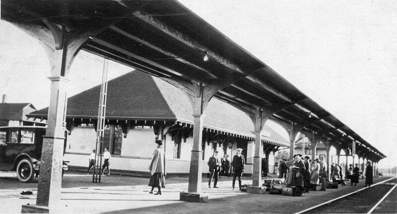 File:Lake Clear Junction Station 2.jpg