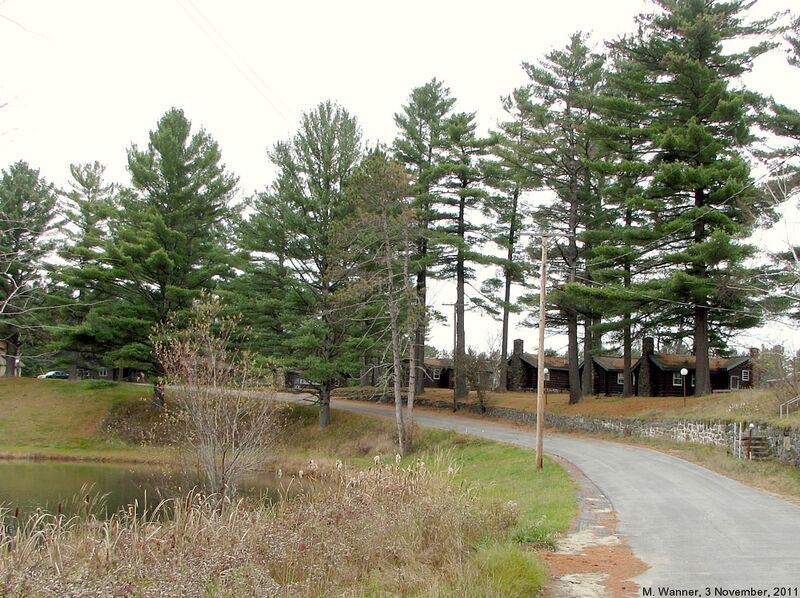 File:Sherwood Forest Motor Inn.jpg
