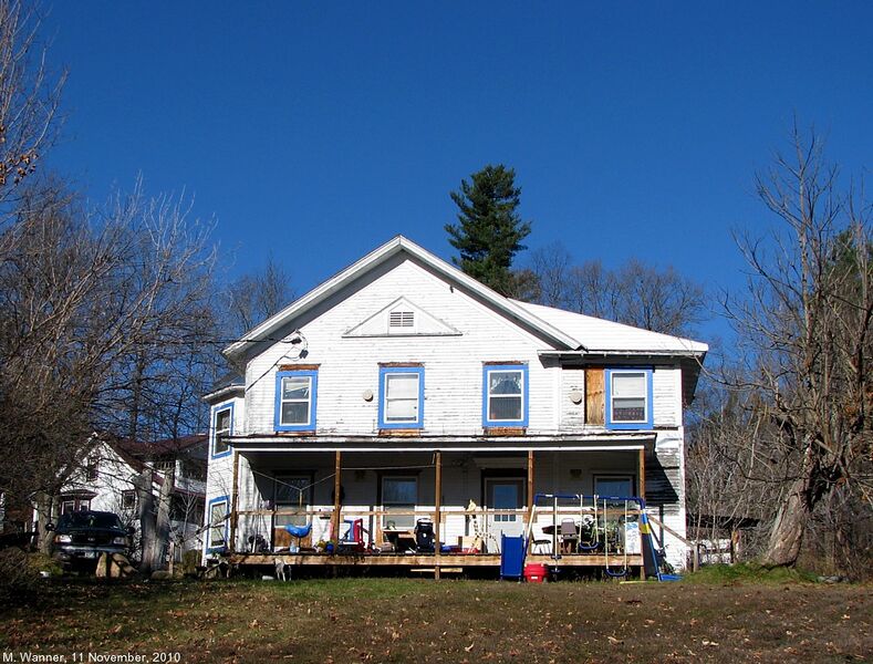 File:90 Bloomingdale Avenue.jpg