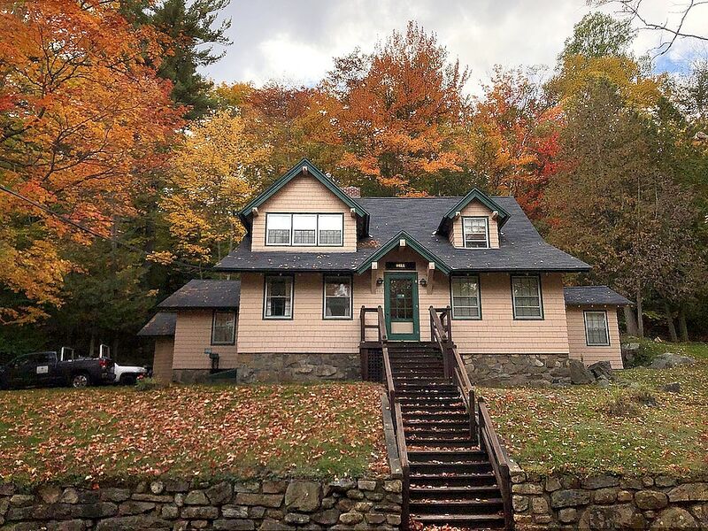 File:Radiographers Cottage HSL 3.jpg