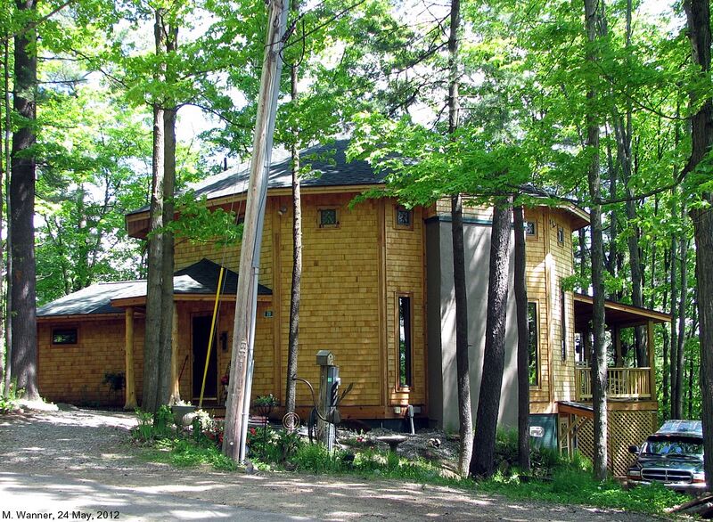 File:11 Woodycrest Road.jpg