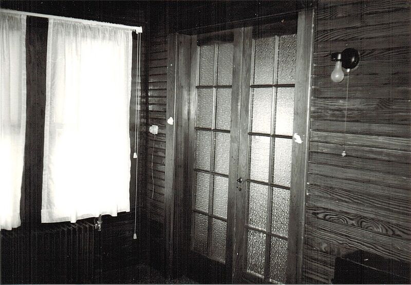 File:30RiverStreetColbathCottageFEb1989InteriorSecondFloorPorch.jpeg
