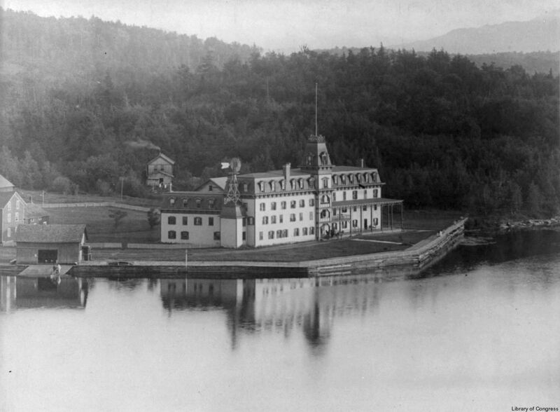 File:Saranac Lake House - SR Stoddard.jpg