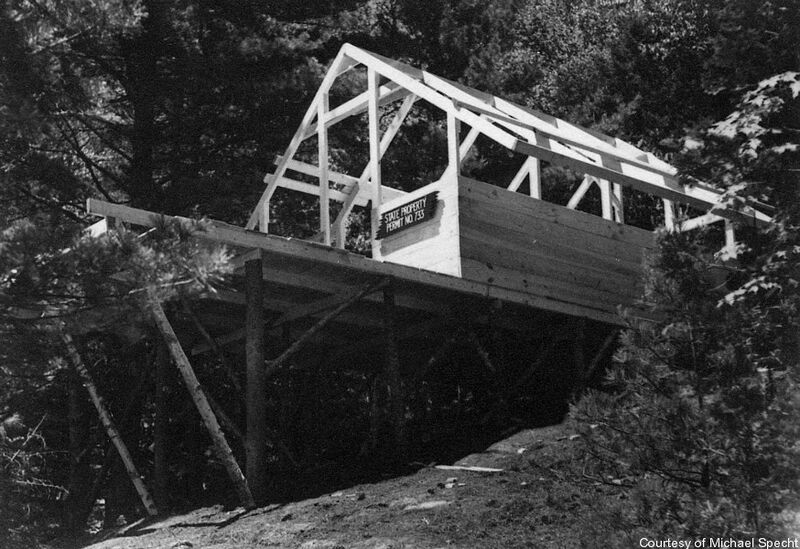 File:Building the platform.jpg