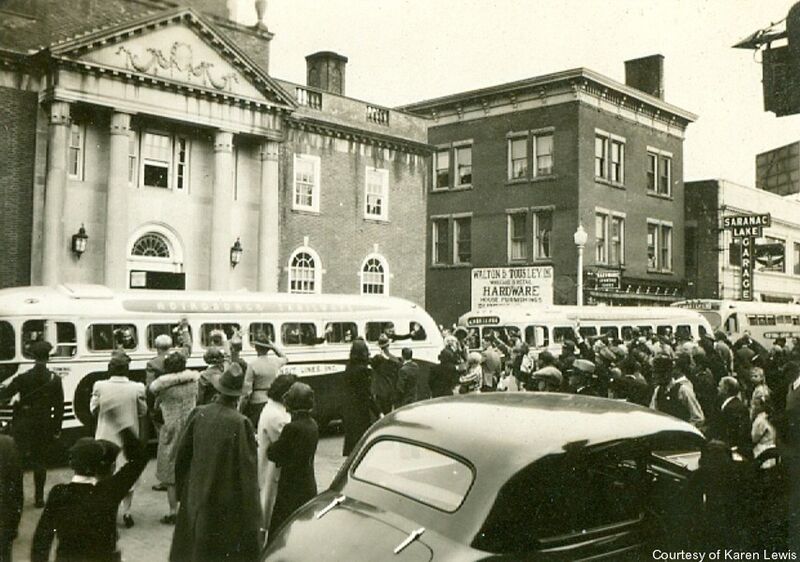 File:Walton and Tousley early 40s.jpg
