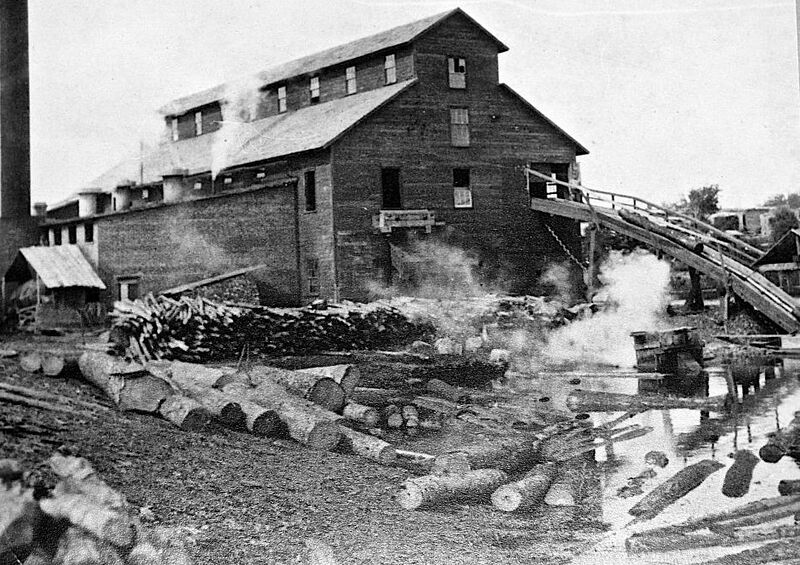 File:BARKERS-SAW-MILL-1902.jpg