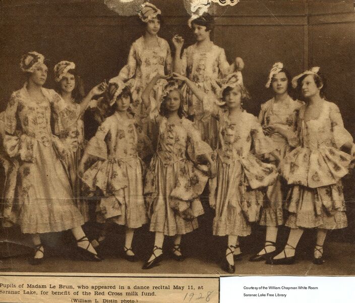 File:Ballet troupe.jpg
