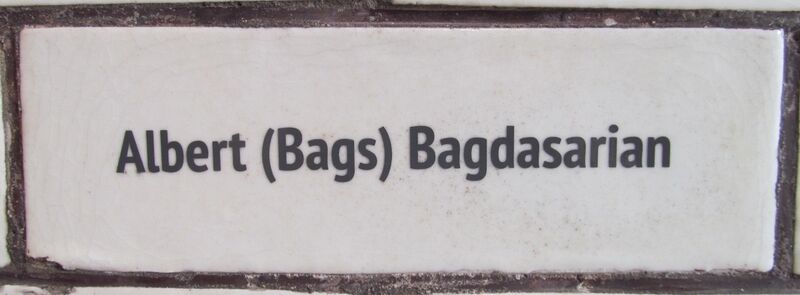 File:Bags Brick.jpg