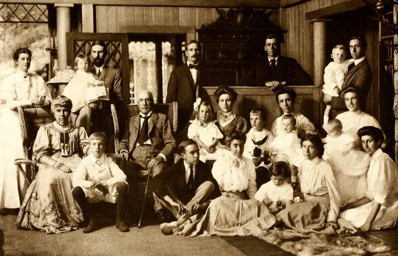 File:Birch Island - Stokes family 1907.jpg