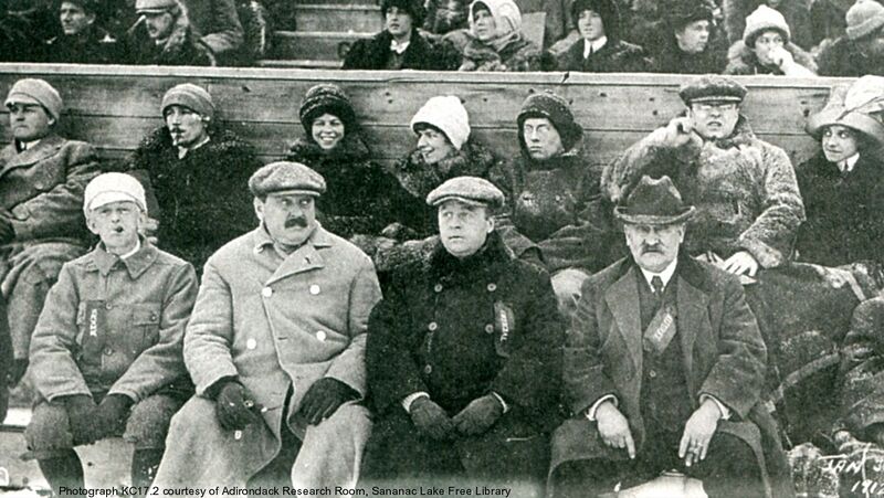 File:Speed skating at Pontiac 1912.jpg