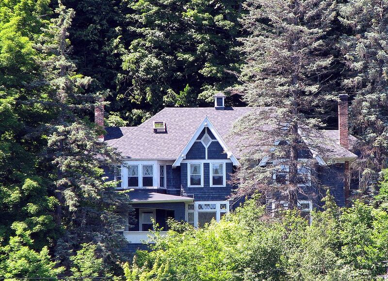 File:Magill Cottage.jpg