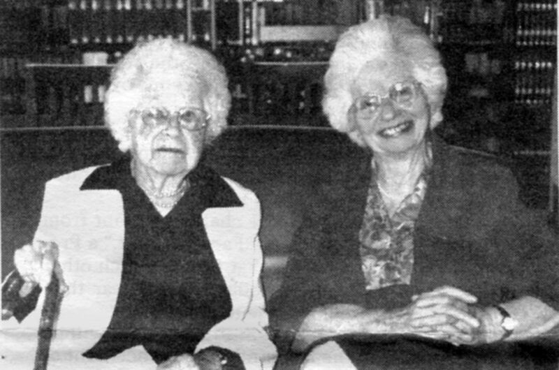 File:Geraldine Collins and Ruth Hoyt.jpg