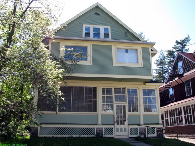 File:33 Franklin Avenue.jpg