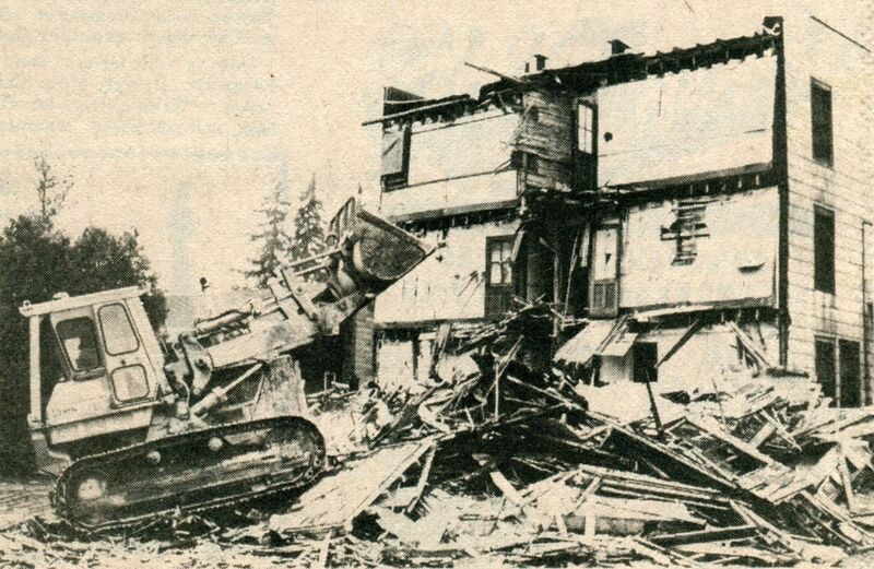 File:67 River Street destruction.jpg