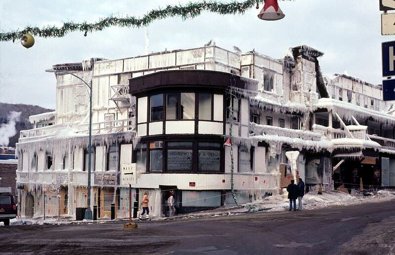 File:Berkeley House - 1981.jpg