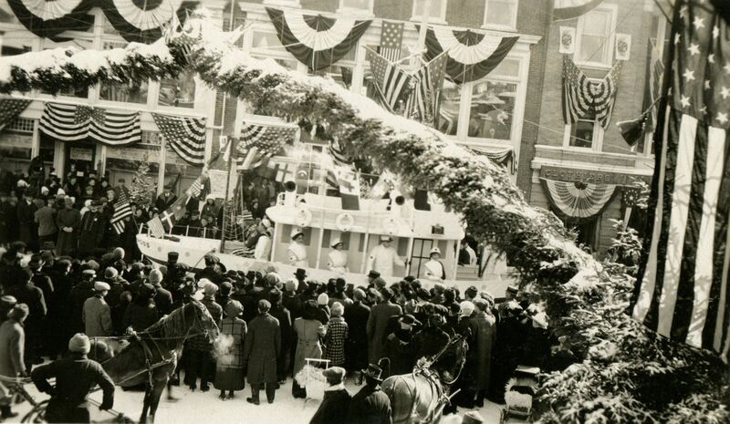 File:WWI Carnival Parade 4.jpg