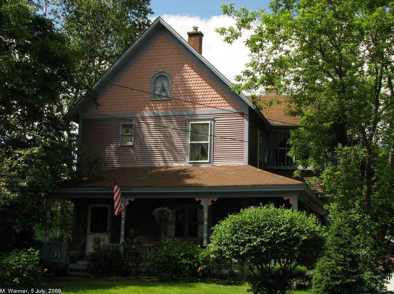 File:21 Ampersand Avenue.jpg